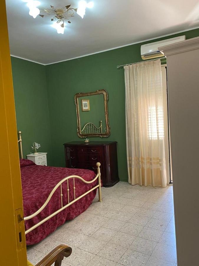タオルミーナCasa Eolianaアパートメント エクステリア 写真